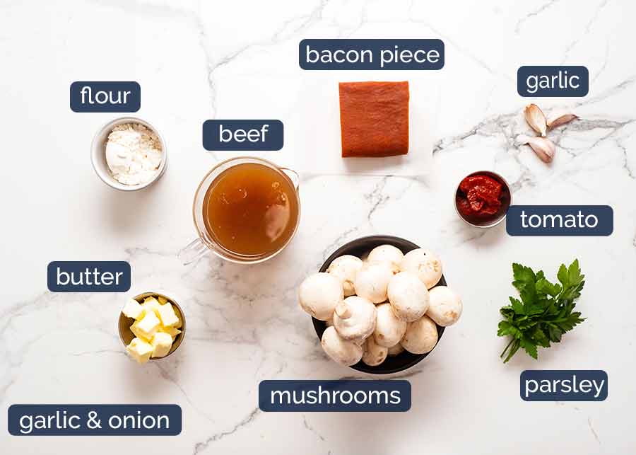 Ingredientes en Coq au Vin - estofado de pollo francés