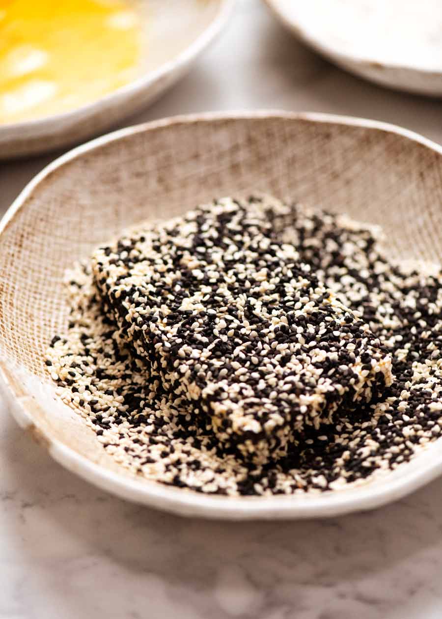 Cómo hacer filetes de tofu con costra de sésamo con salsa teriyaki