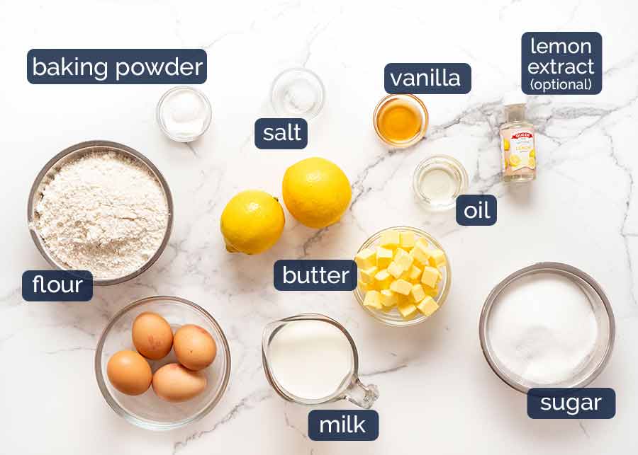 Pastel de limón con ingredientes para glaseado de limón