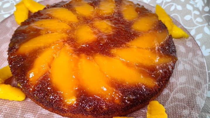 Pasado el tiempo tenemos preparado el delicioso bizcocho de mango, dejamos enfriar y listo para disfrutar.