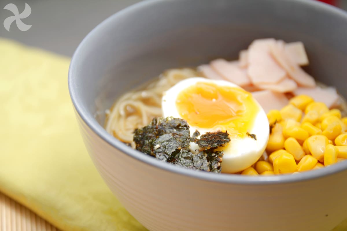Sopa de fideos r&aacute;pida estilo japon&eacute;s