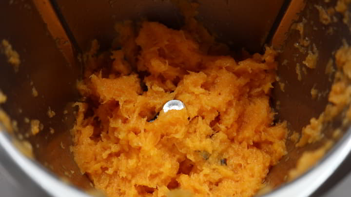 Ponemos la calabaza y la cocinamos