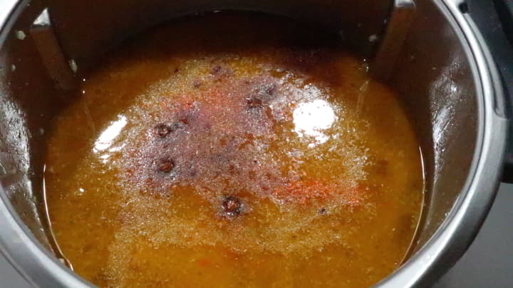 Echamos el caldo y cocinamos