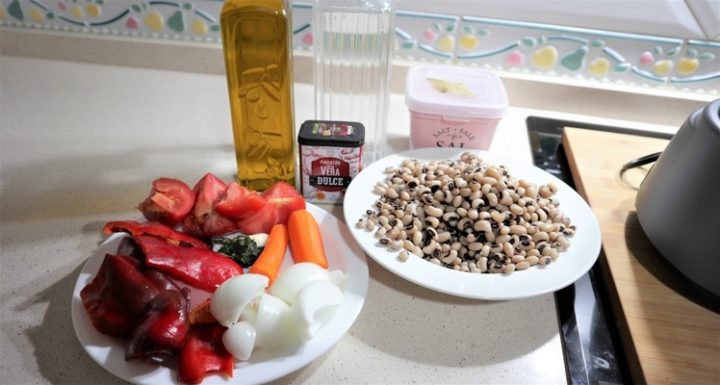 Qué ingredientes necesito para hacer alubias guisadas en Mycook