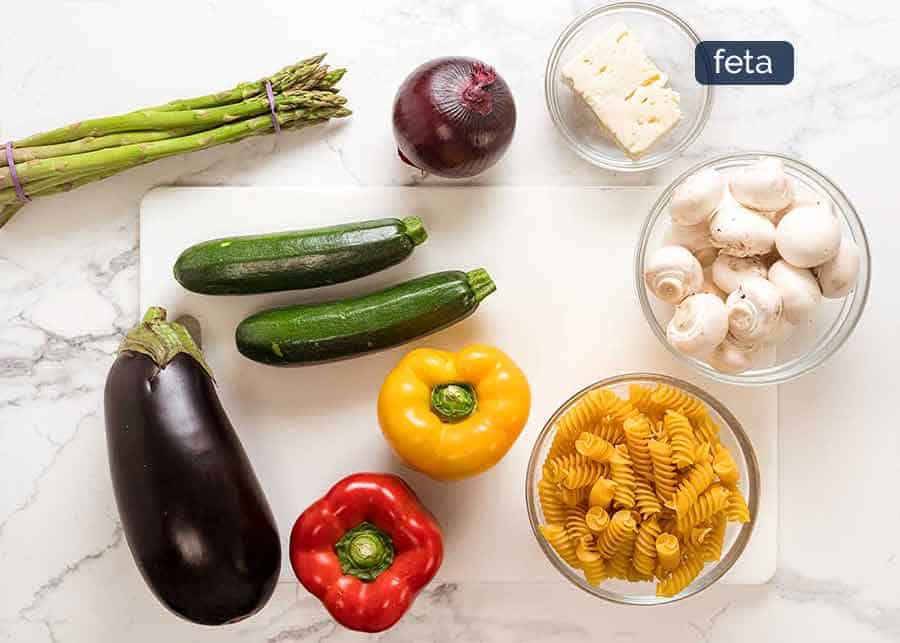 Verduras para ensalada de pasta vegetariana