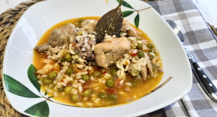 Como hacer la receta de arroz con pollo receta casera