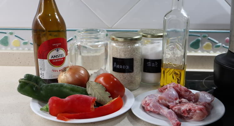 Los ingredientes necesarios para hacer arroz con conejo en Mambo