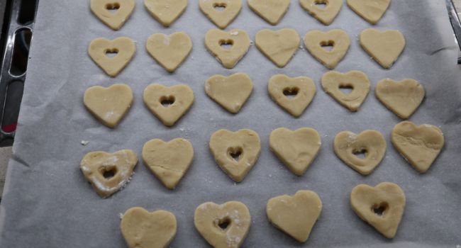 Metemos en el horno y horneamos las galletas