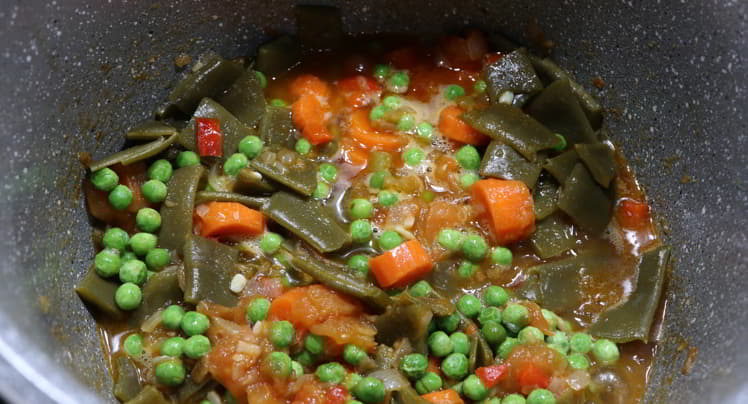 Ponemos las verduras y rehogamos