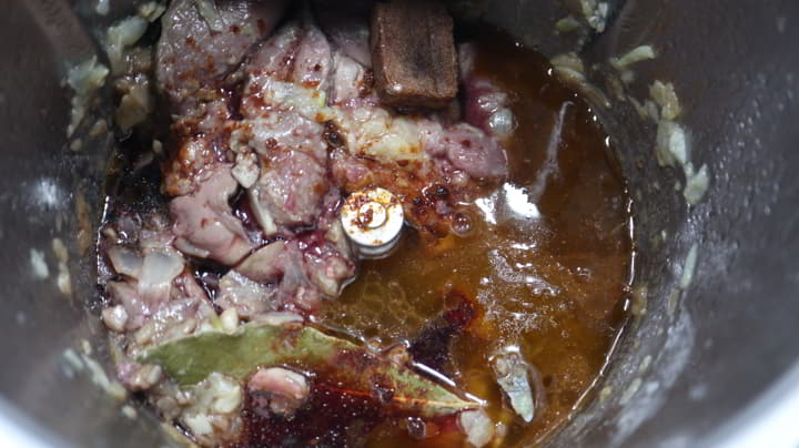 Cocinamos el hígado para hacer las salsas