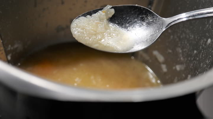 Ponemos el arroz y lo cocemos