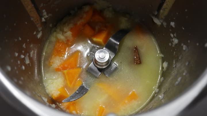 Ponemos el caldo y lo cocinamos