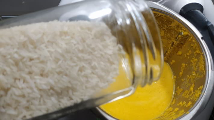Ponemos el arroz y cocemos