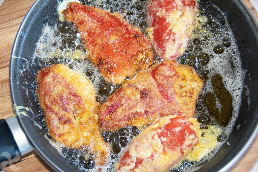 Pimientos rellenos de paté de salmón con mejillones
