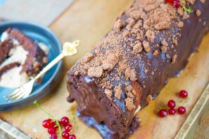 Pionono de chocolate con caramelo