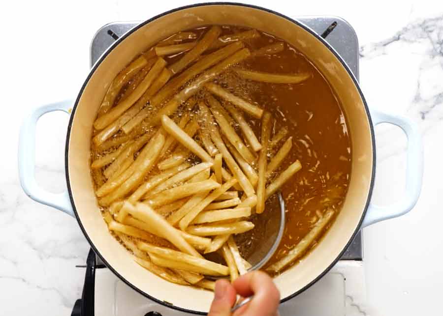 freír papas fritas