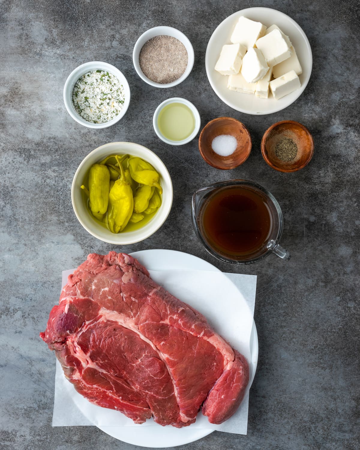 Los ingredientes para la carne asada Instant Pot Mississippi.