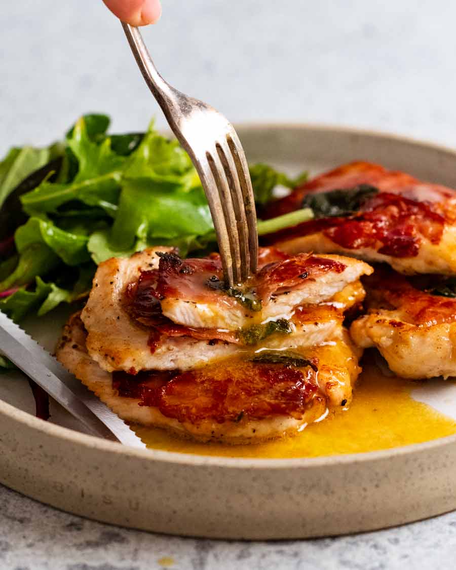 comer saltimbocca de pollo
