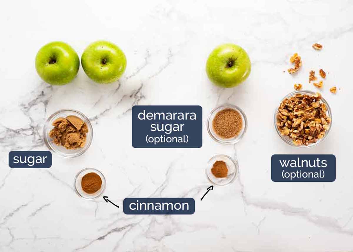 Ingredientes en pan de manzana con canela