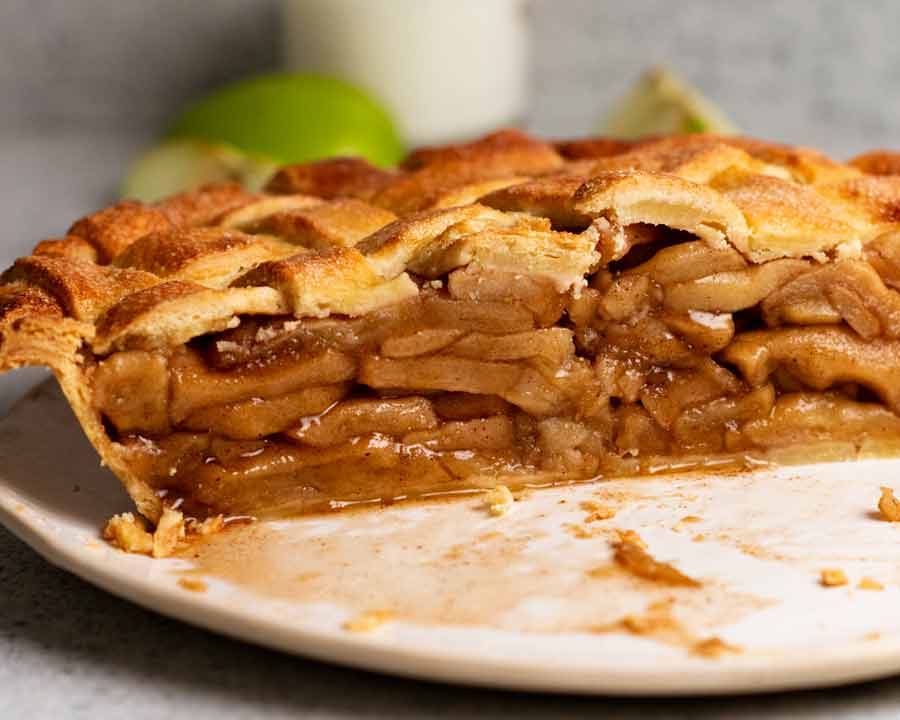 Cerrar sección transversal de tarta de manzana