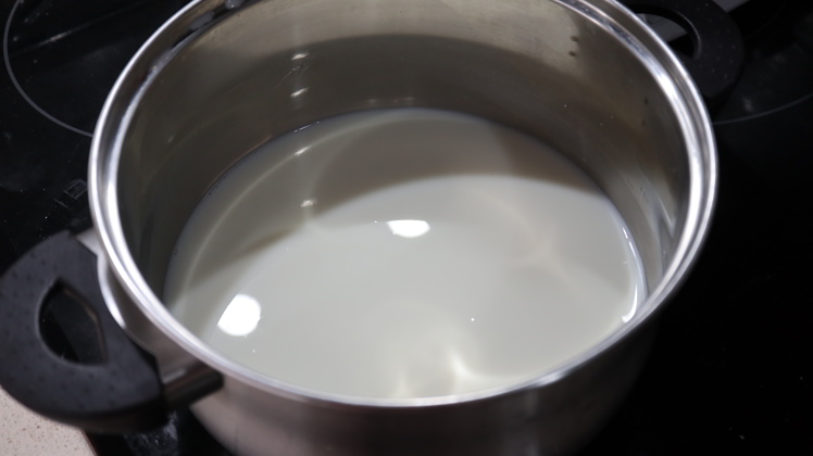 Cocer-la-leche-para-hacer-flanin Cocer la leche para hacer flanin