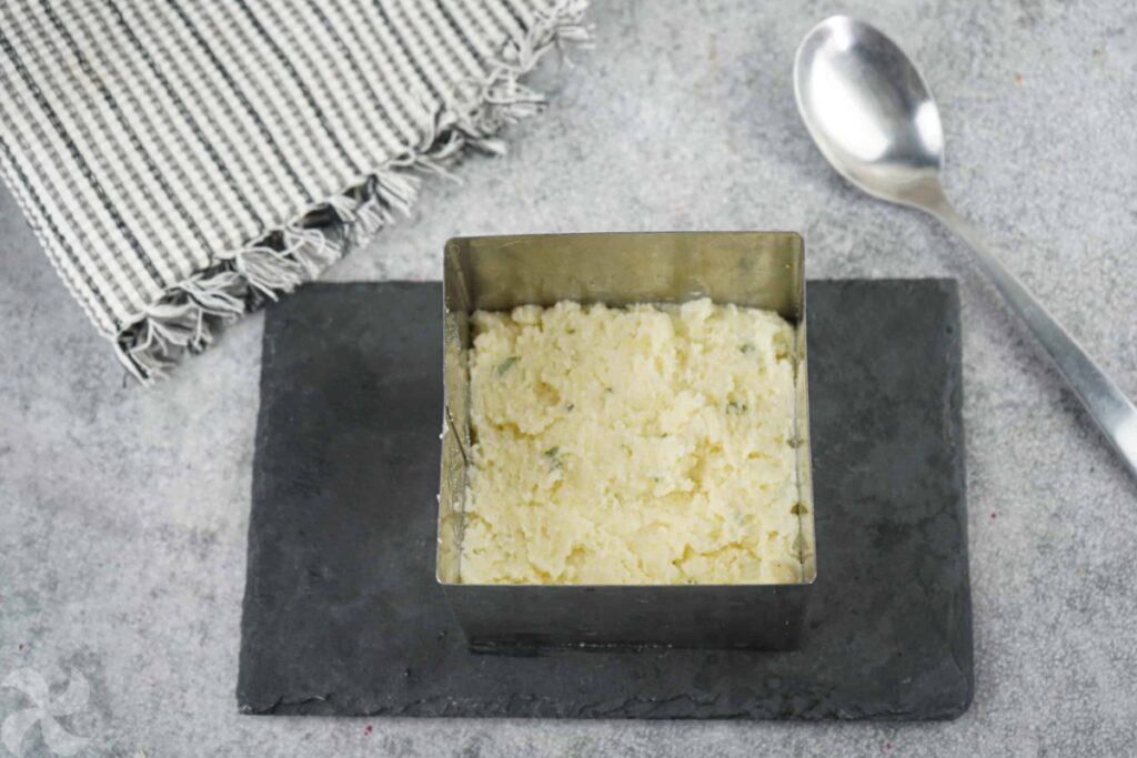 Meloso de ternera y parmentier con mascarpone y albahaca