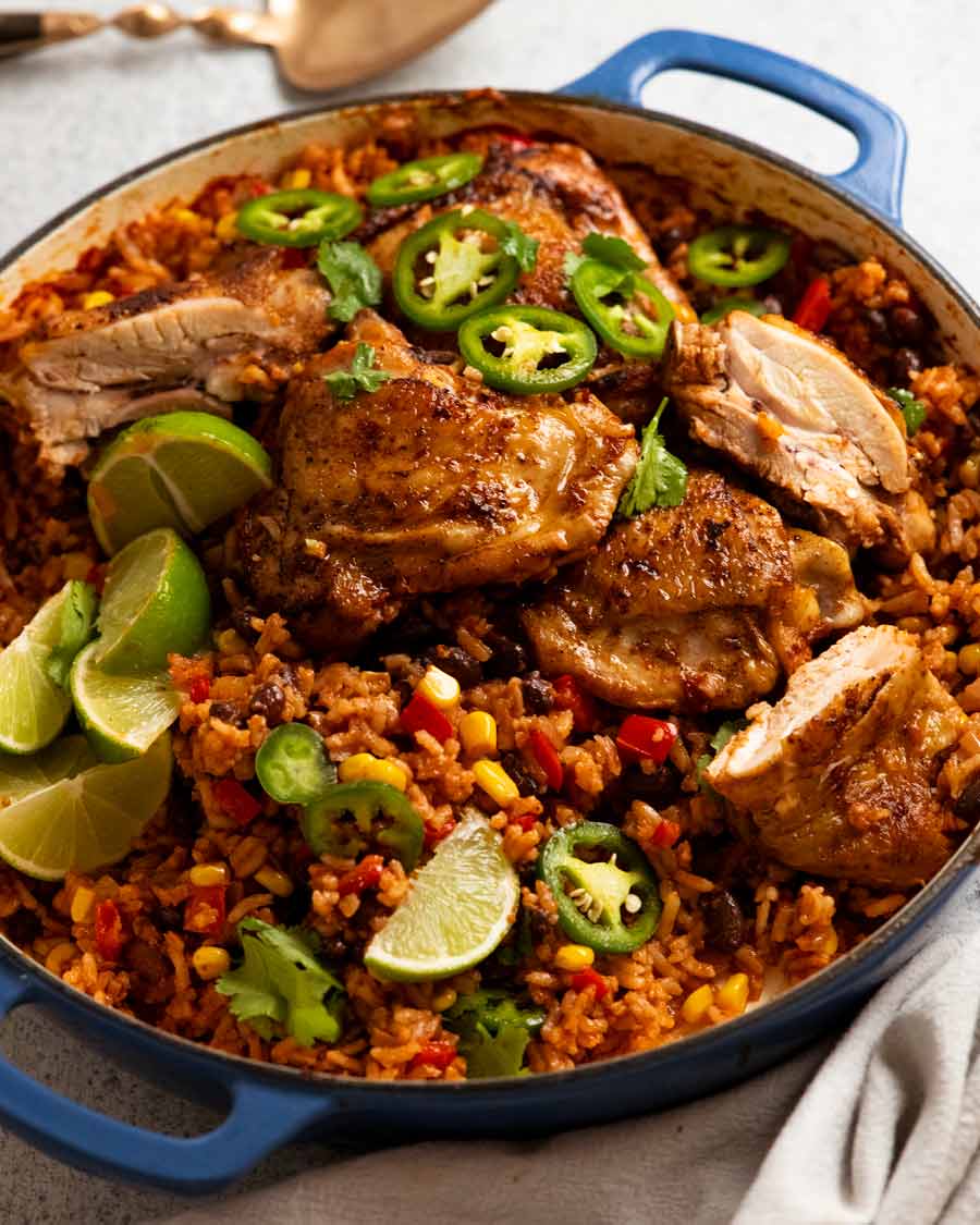 Pollo y arroz mexicano One Pot recién hecho