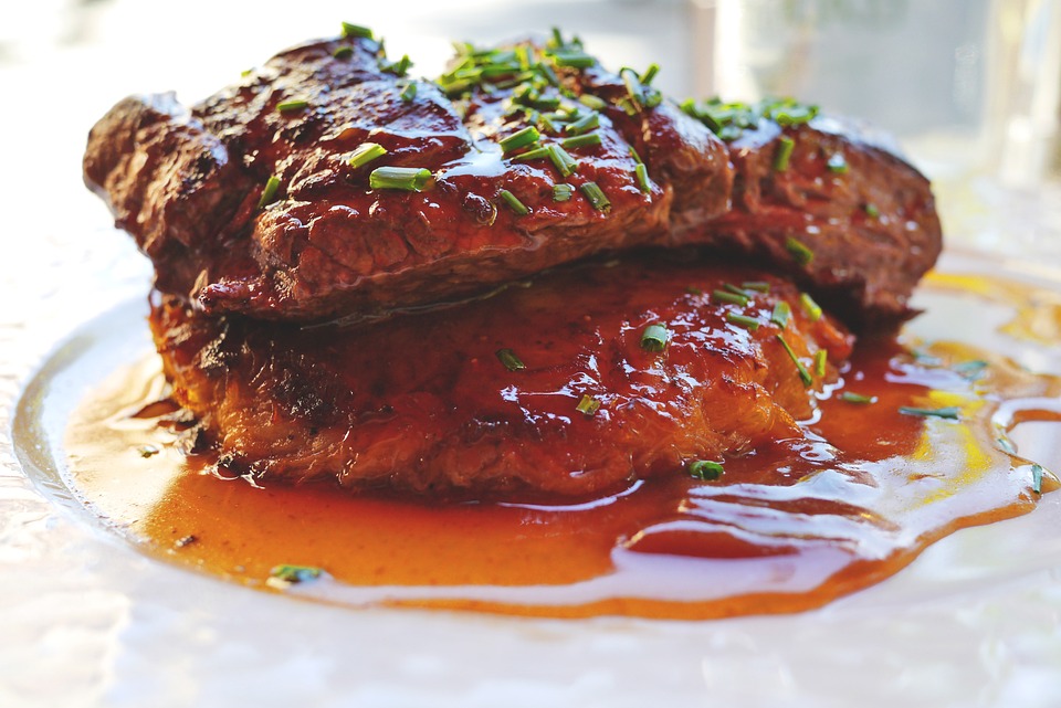 Las mejores recetas de salsa para carne que puedes hacer en casa 9 recetas de salsa para carne