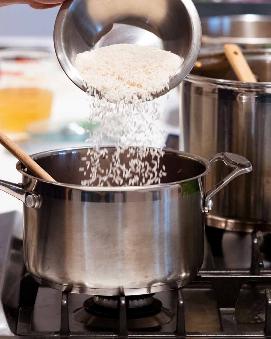 Agregar arroz jazmín al arroz morado