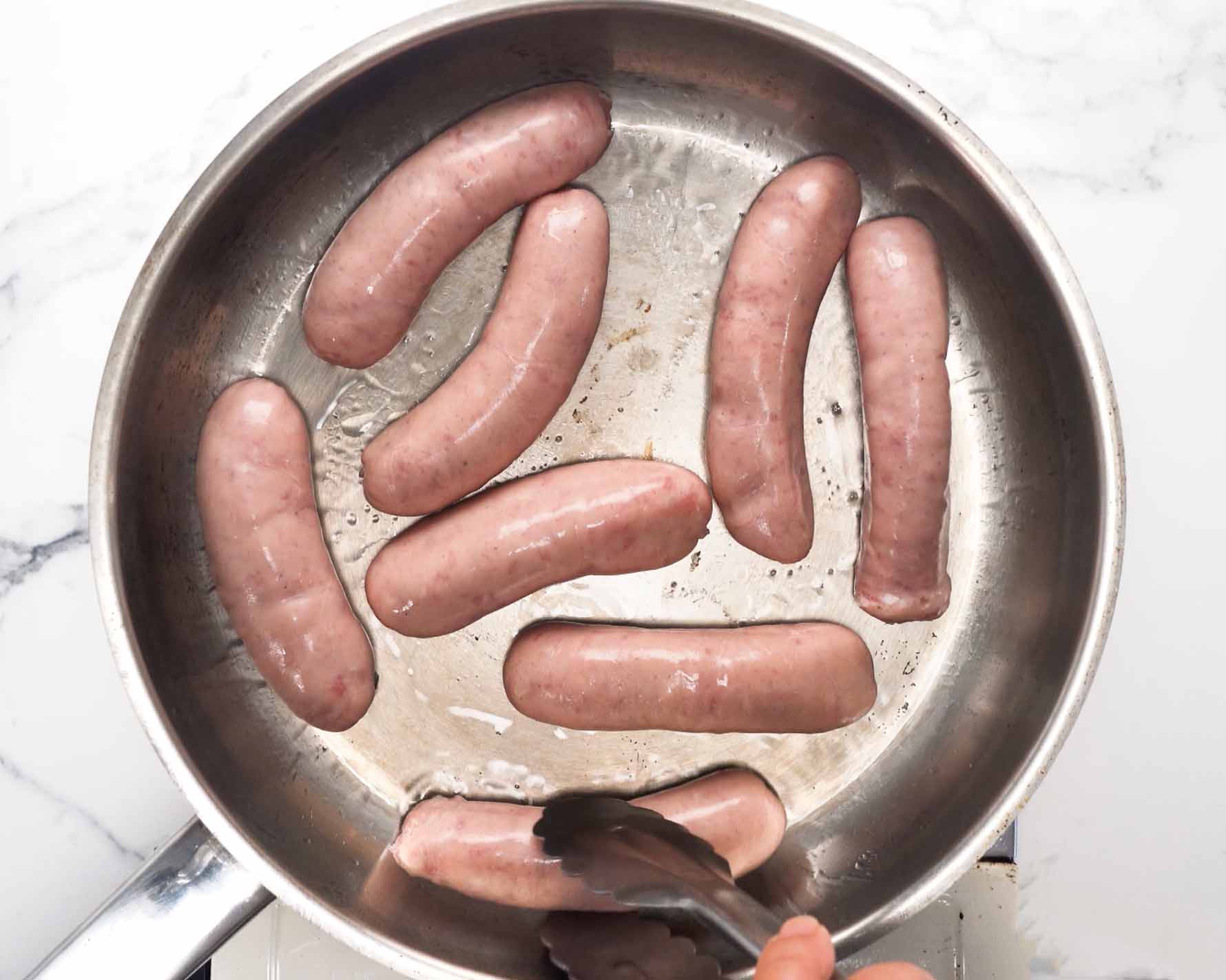 Salchichas para Sapo en el hoyo