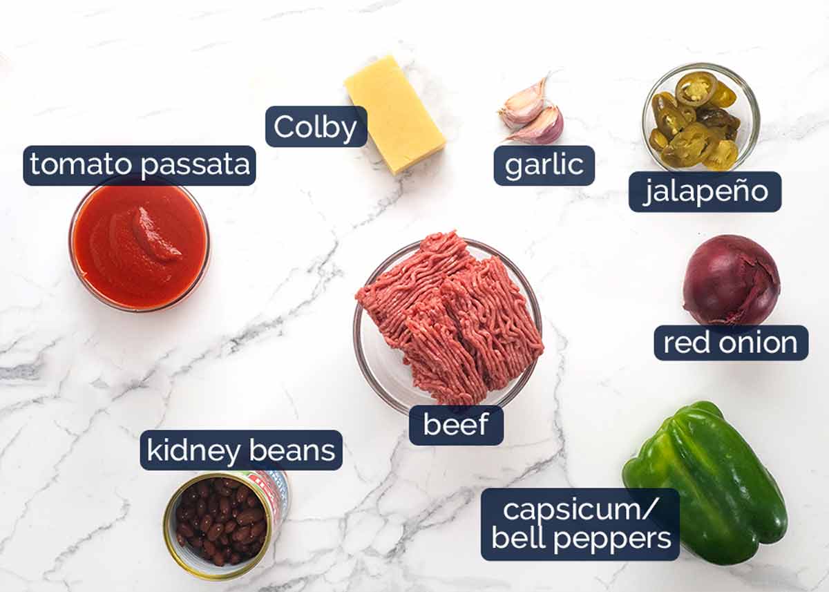 Ingredientes en Cazuela de frijoles y carne mexicana con queso