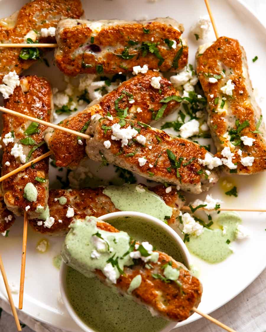 Koftas de pescado en bandeja