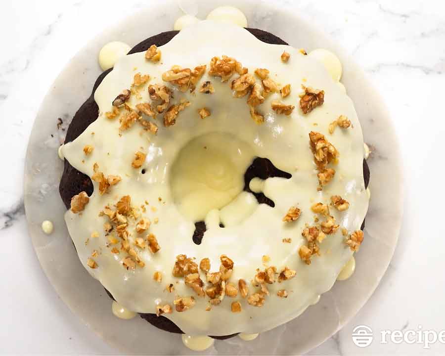 Fotografía aérea de bizcocho de zanahoria relleno de tarta de queso