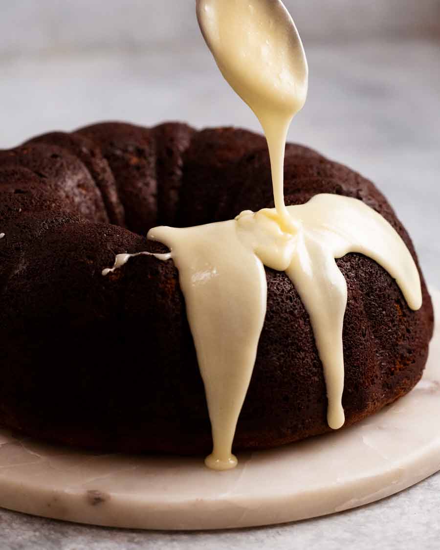 Bundt cake de zanahoria relleno de tarta de queso