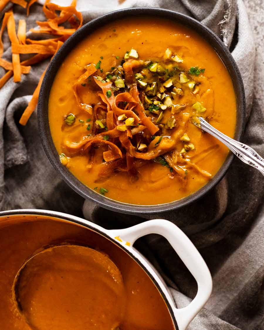 Tazón de sopa de camote