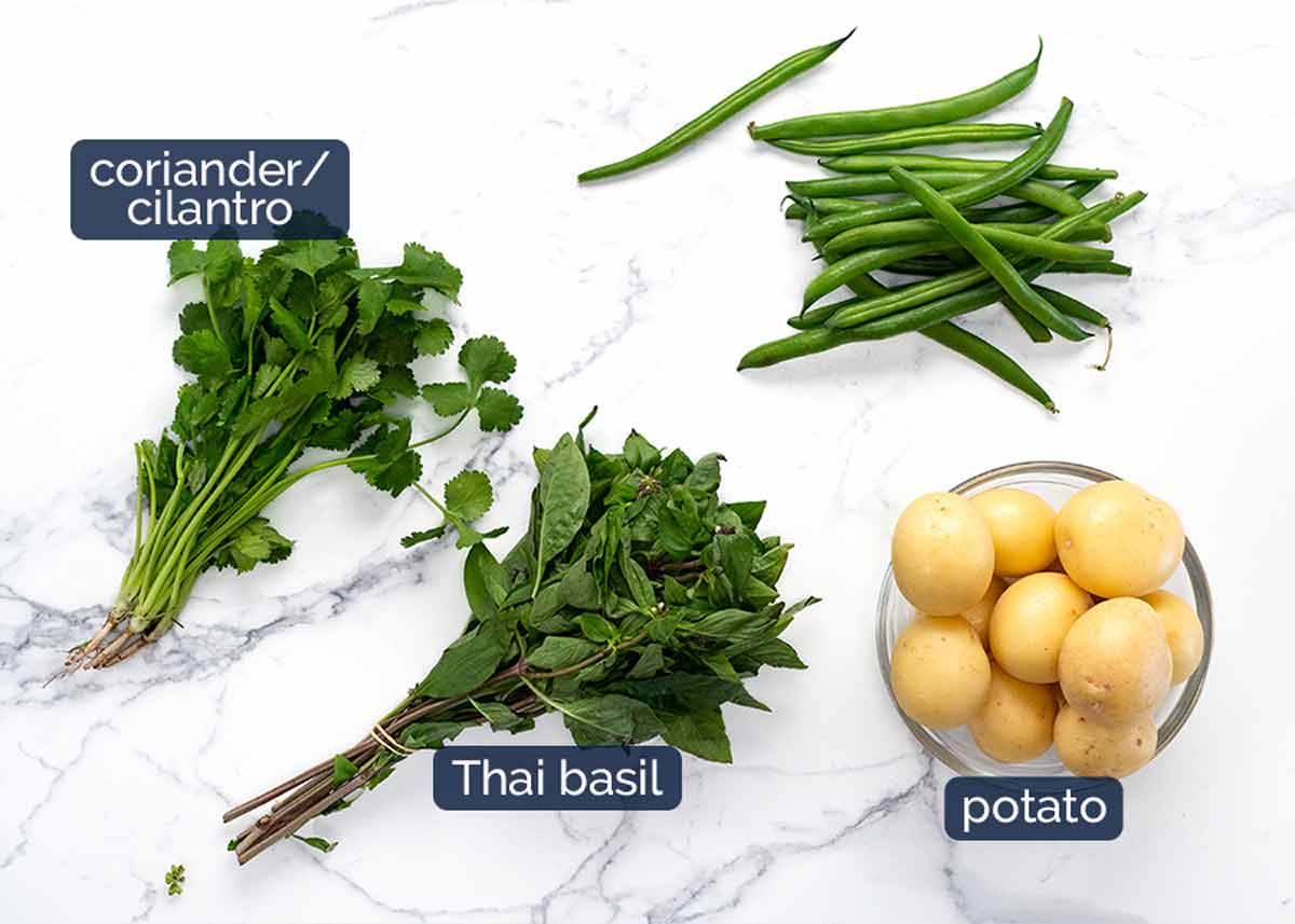 Ingredientes del pollo asado al curry rojo tailandés