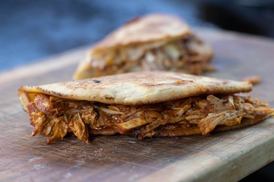 Recetas fáciles y rápidas para el mes de abril: ensalada de garbanzos, arepas rellenas, rosti de patatas y más 2 Recetas fáciles