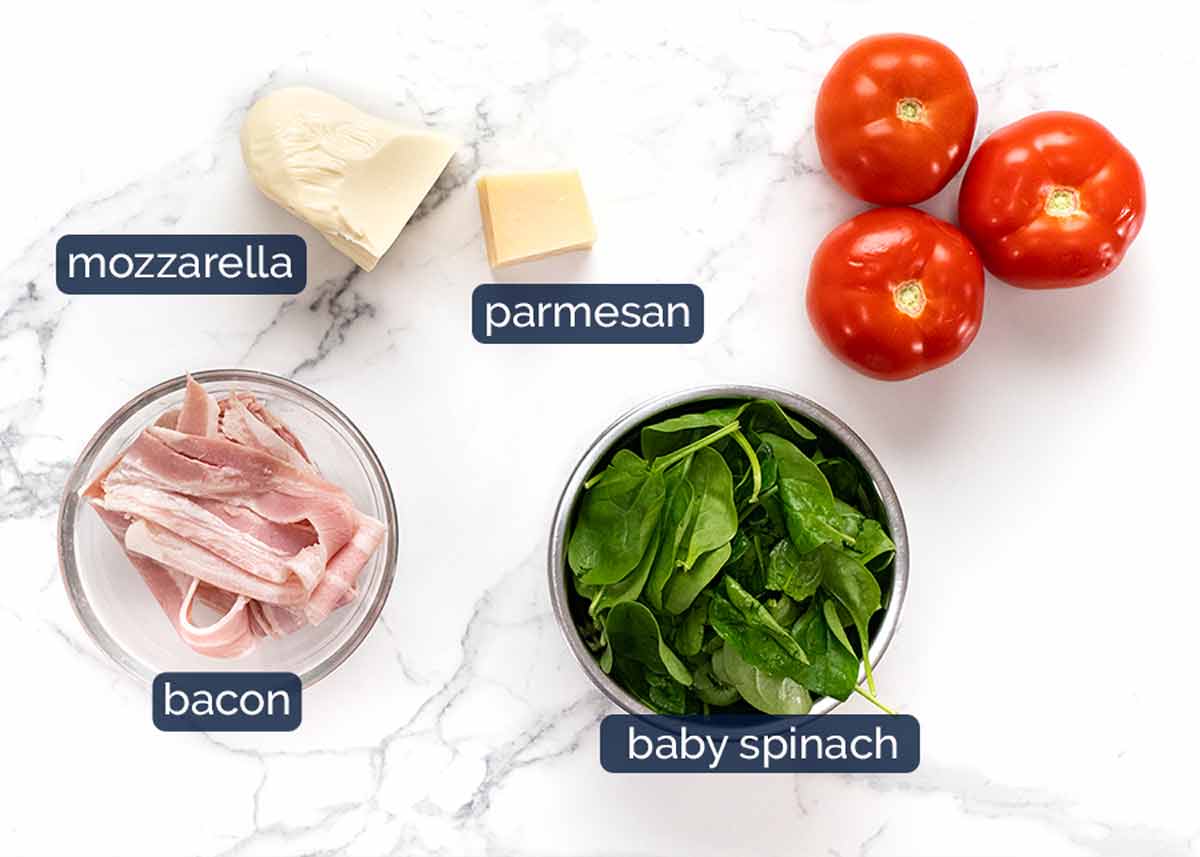 Ingredientes en la pasta de pollo al horno