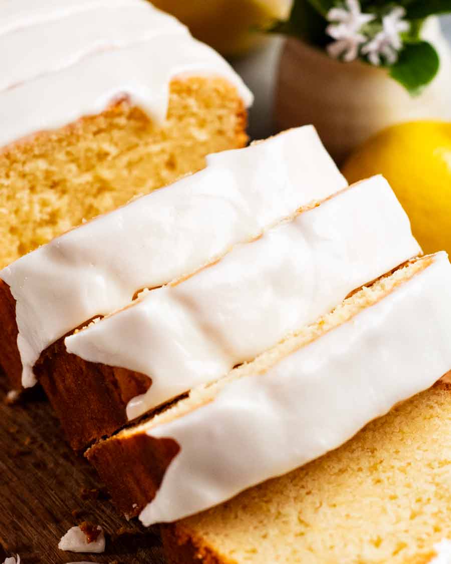 Rebanadas de pan de limón glaseado