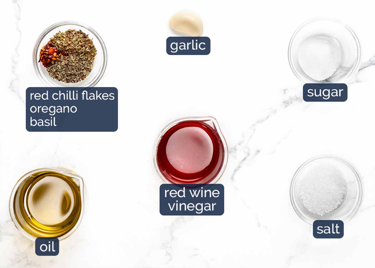 Ingredientes en ensalada italiana risoni / orzo
