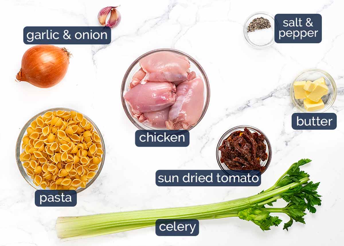 Ingredientes de la sopa cremosa de pollo toscano