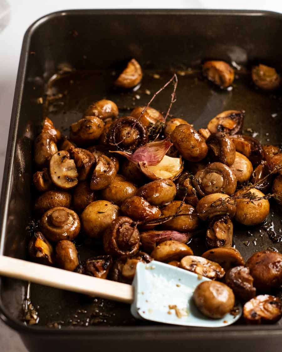 Elaboración de champiñones marinados con balsámico