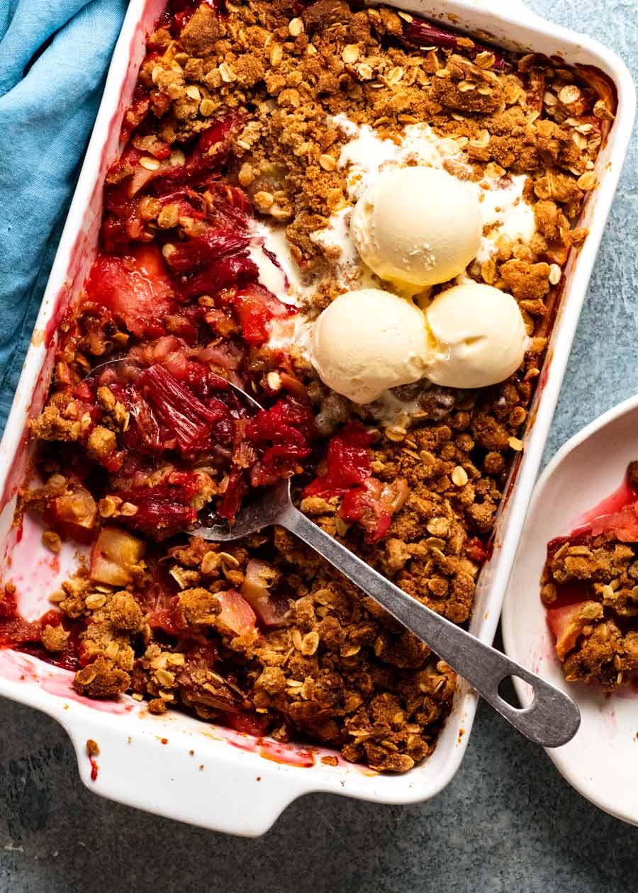 Crumble de ruibarbo con manzana