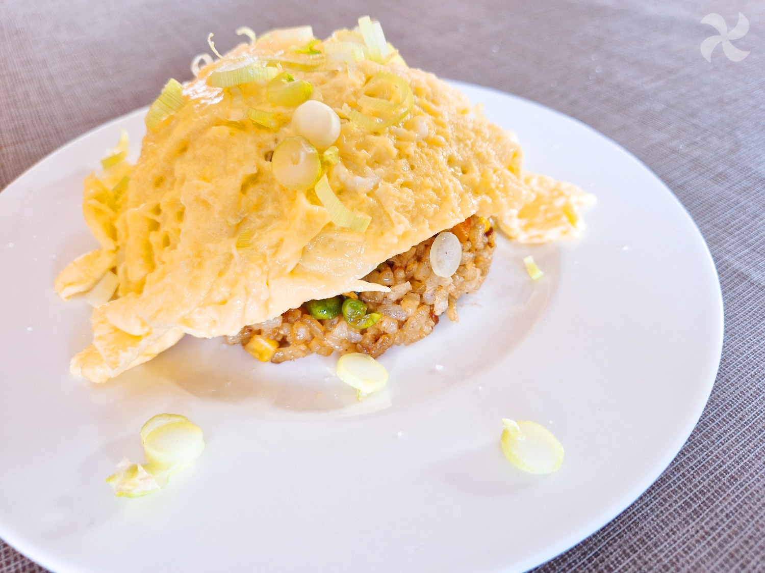 arroz chino con tortilla cremosa