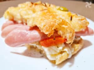 Focaccia r&aacute;pida rellena