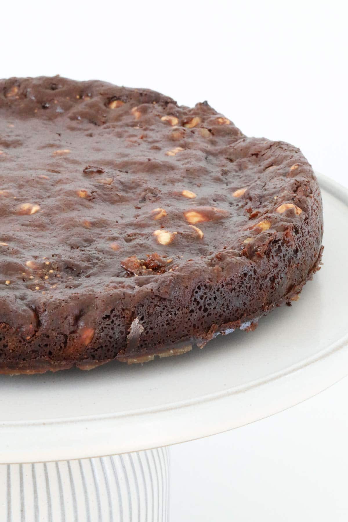 A side view of panforte.