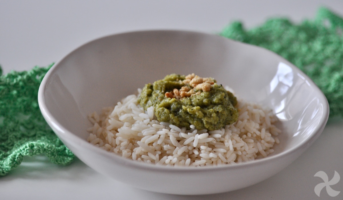 Arroz con salsa de brócoli