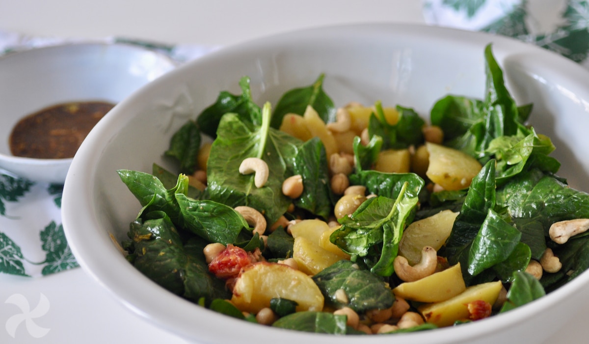 Ensalada de espinacas y patatas asadas