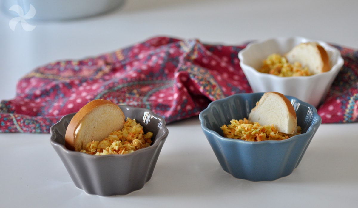 Ensalada de zanahoria y repollo con curry