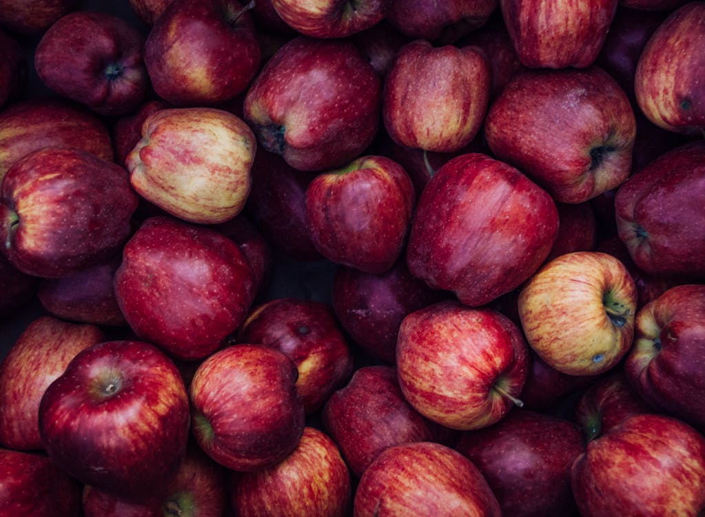 5 postres irresistibles para sorprenderla 5 Crumble de manzana